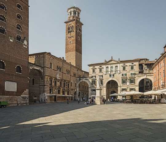 Where in Italy is this piazza located?