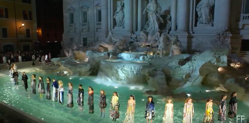Beyond Tuscany: Fendi Fashion Show at Rome's Trevi Fountain - Everybody ...